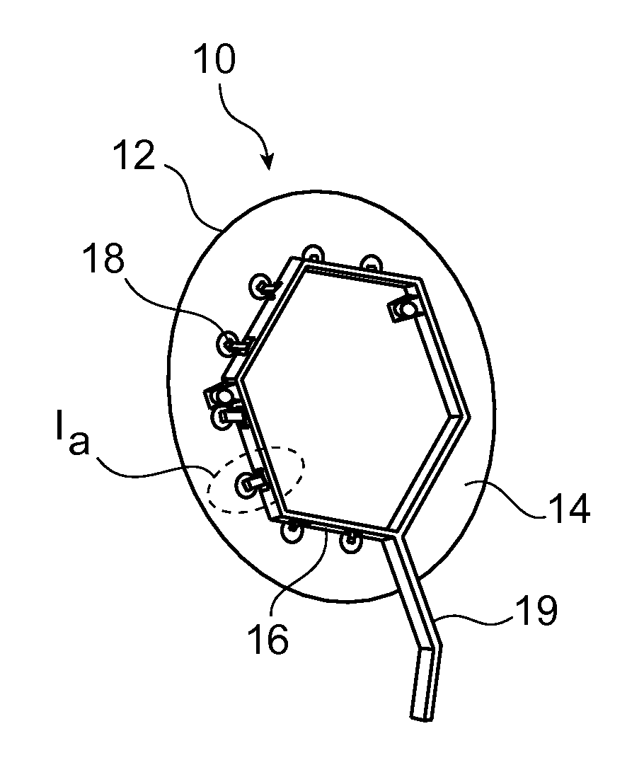 Radio antenna with improved decoupling angles