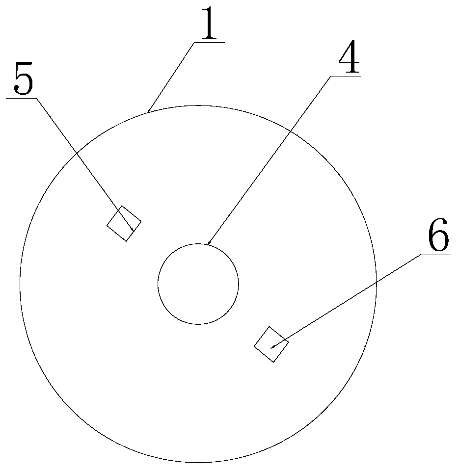 Suction anchor applied to deepwater and shallow drilling engineering and mounting method thereof