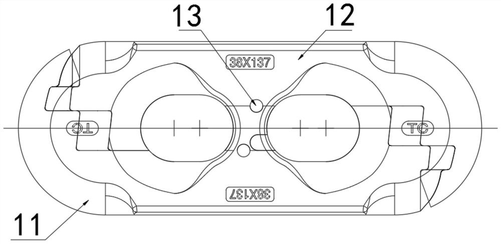 Vertical chain connecting ring for ultra-flat chain