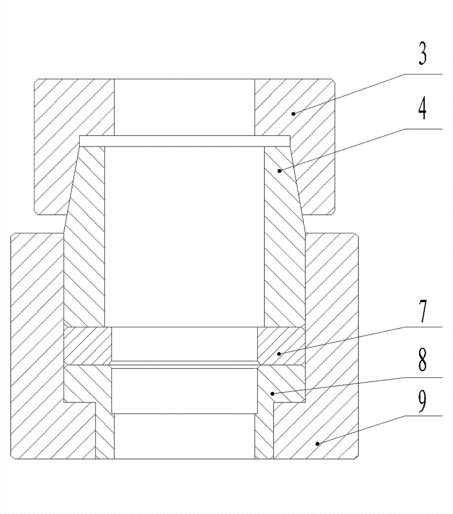 Cold extrusion device, and female die and male die thereof