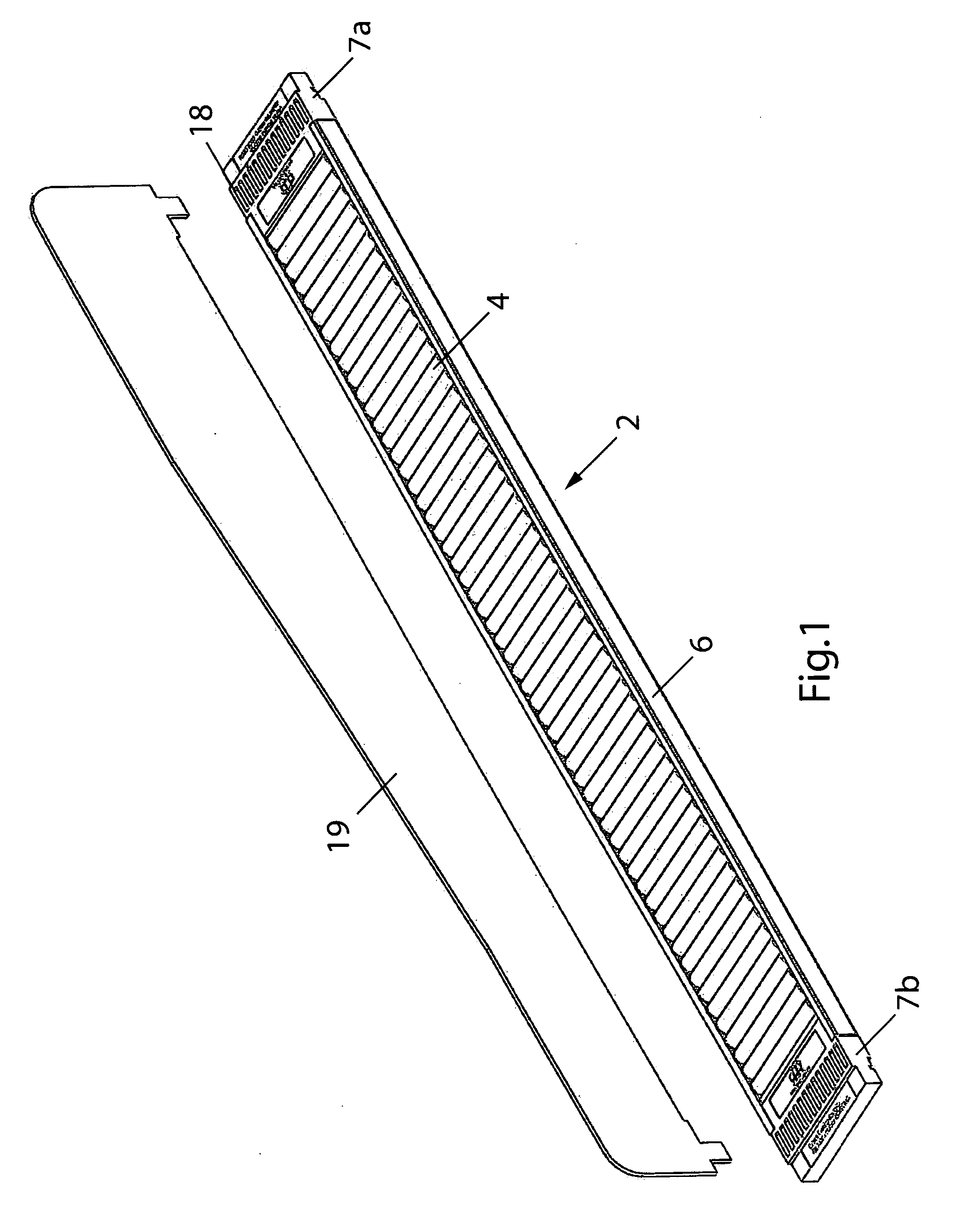 Display unit with roller assembly shelving