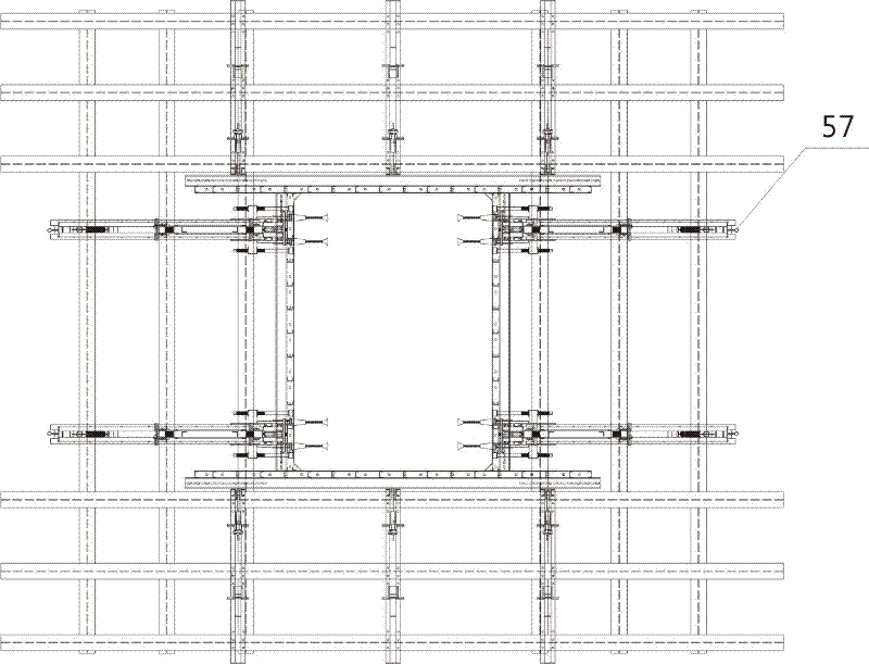 Hydraulic creeping formwork system and creeping formwork construction method