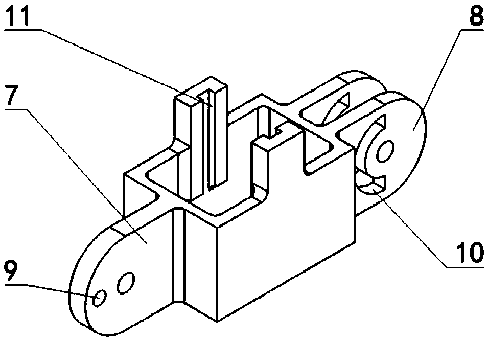 Flexible pressing mechanism and pressing method thereof