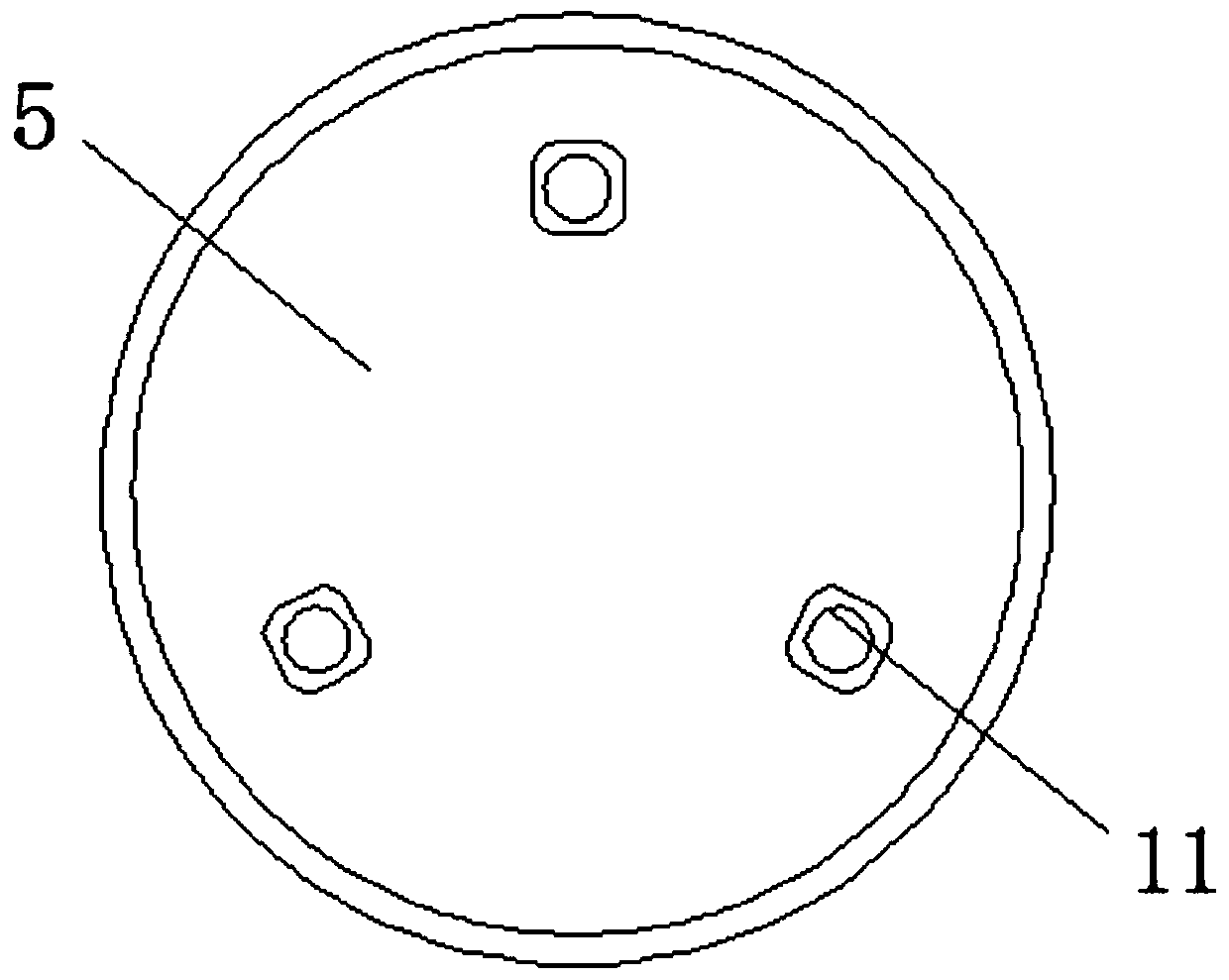 Adjusting device used for assembly of aircraft wing