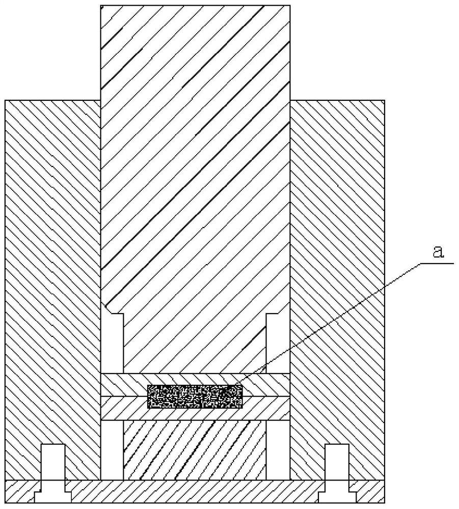 Device and method for densification of aluminum matrix composites reinforced with high volume fraction sic nanowires based on three-dimensional constrained deformation