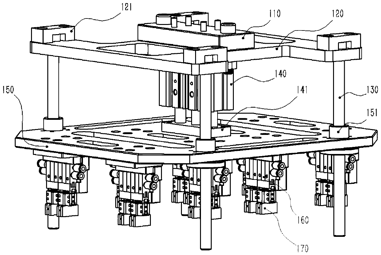 Precision clamp for automatically feeding embedding part