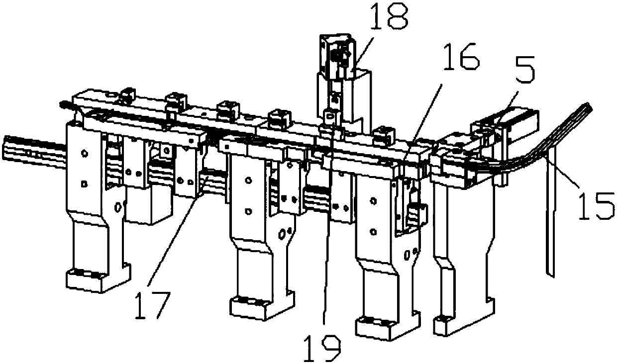 Automatic assembling machine for connector