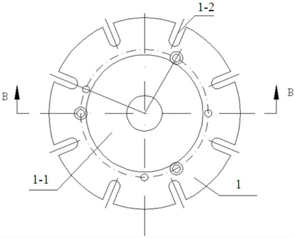 Improved type universal fixture for machining blade profile