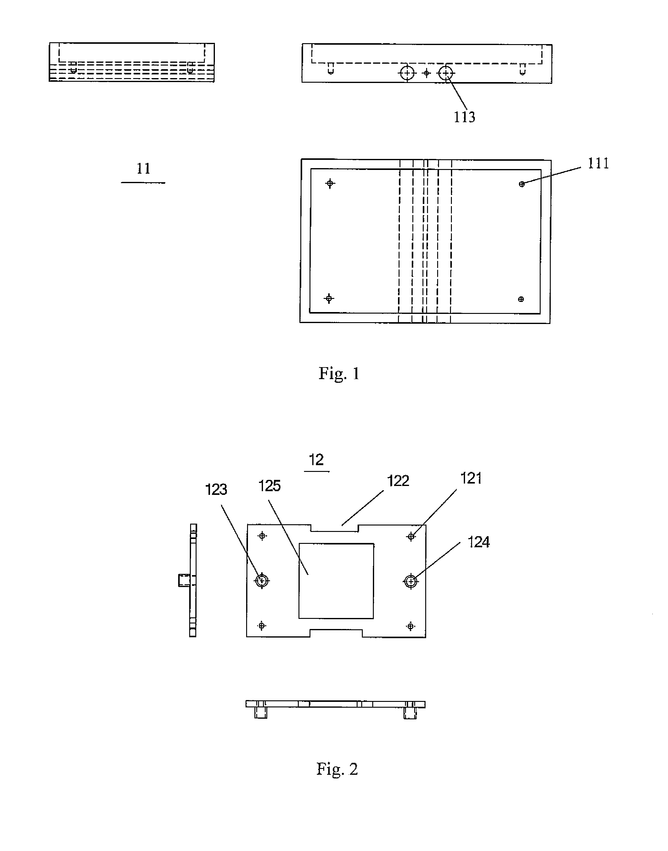 Testing apparatus for testing gas permeability on thickness direction of plastic matrix