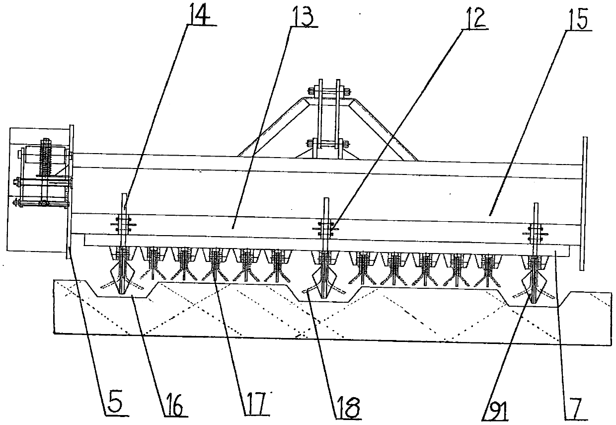 Ridge-planting straw crushing and returning machine for ridge-furrow operation