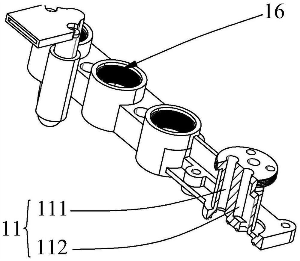 Water passing valve body adaptive to embedded box set and concealed water passing valve