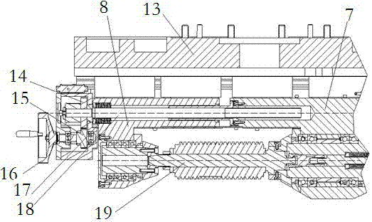 Tool holder structure for dry cutting gear hobbing machine