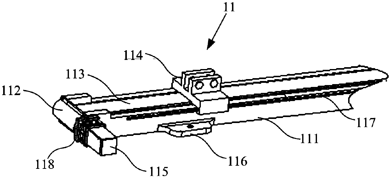 Movable retractable device and movable retractable solar panels