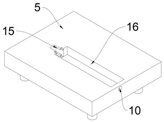 Pressurized carbonization device for bulk solid waste after alkalization treatment