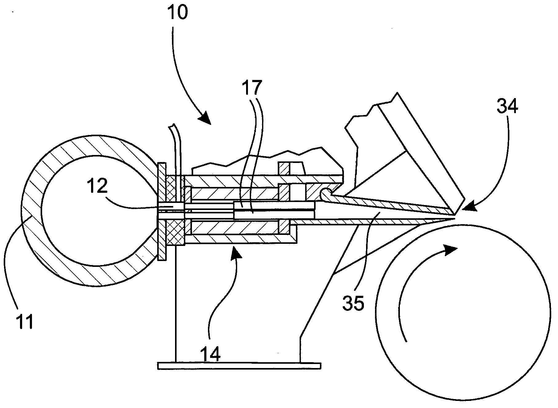 Flow pipe for the turbulence generator of the headbox of a fibre web machine and a turbulence generator of the headbox of a fibre web machine