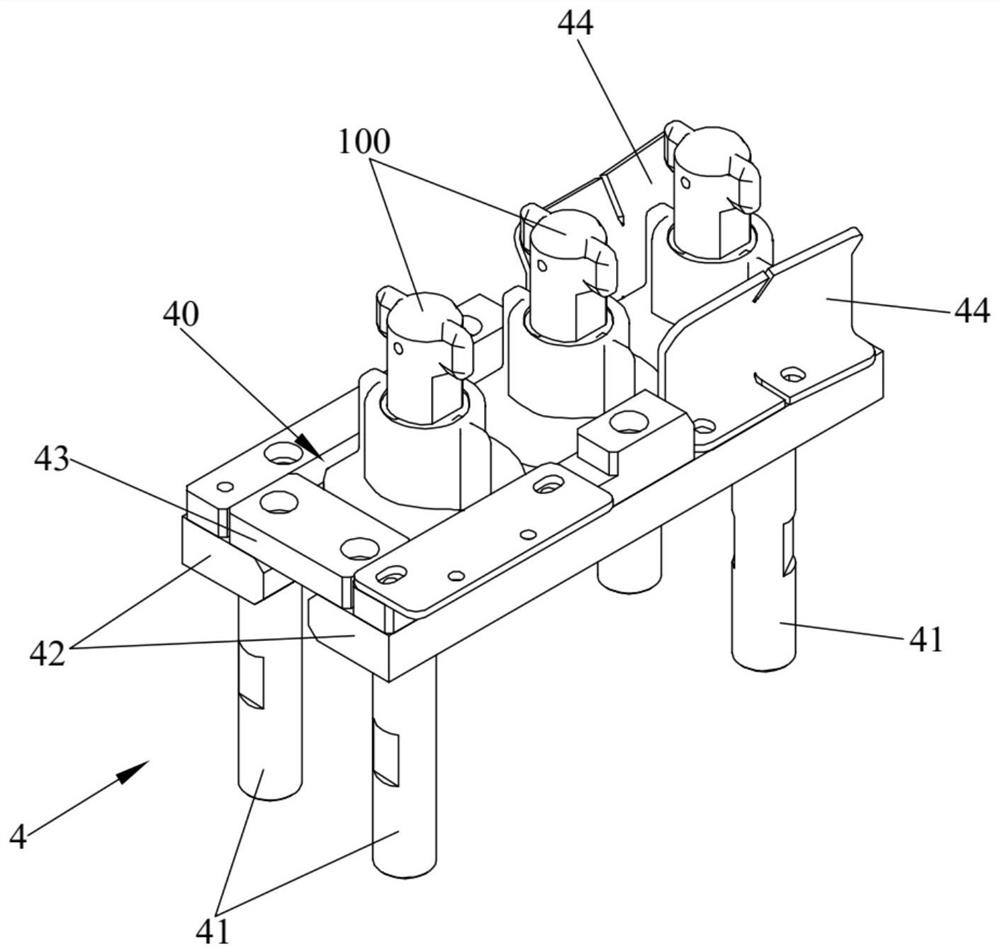 A circular feeding device and a leveling robot