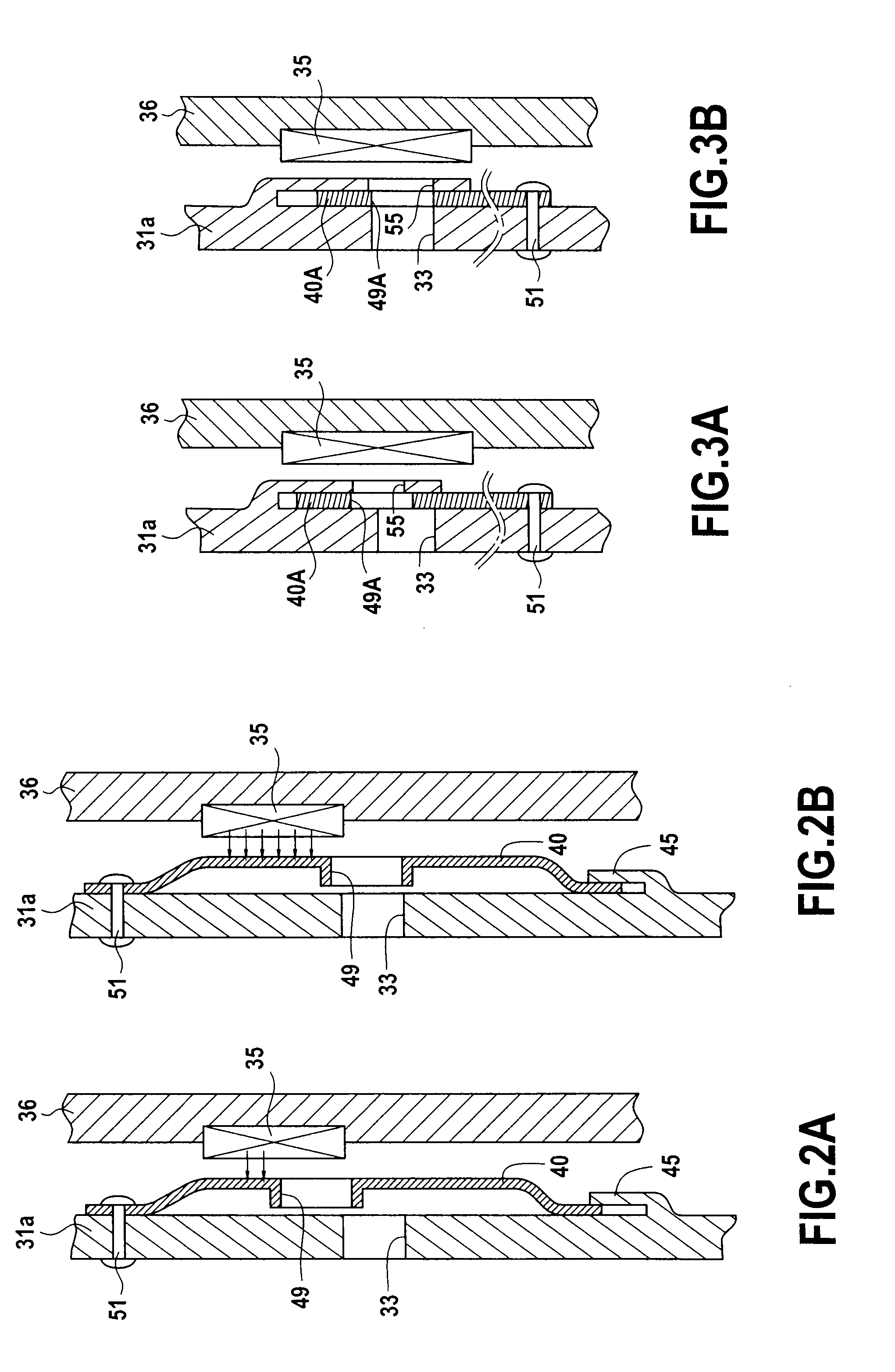 Turbojet including an automatically variable flow rate bleed circuit for cooling air