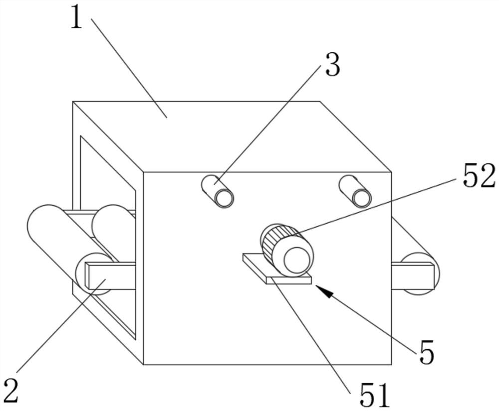 Cleaning and scrubbing device for street lamp plate processing