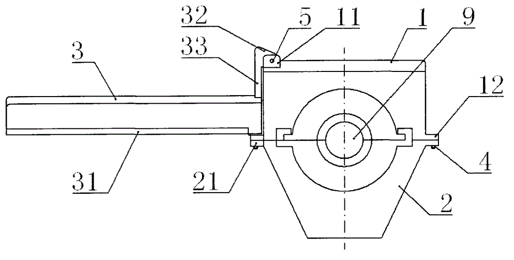 Insulator-integrated grounding wire clamp with flip insulated safety cover