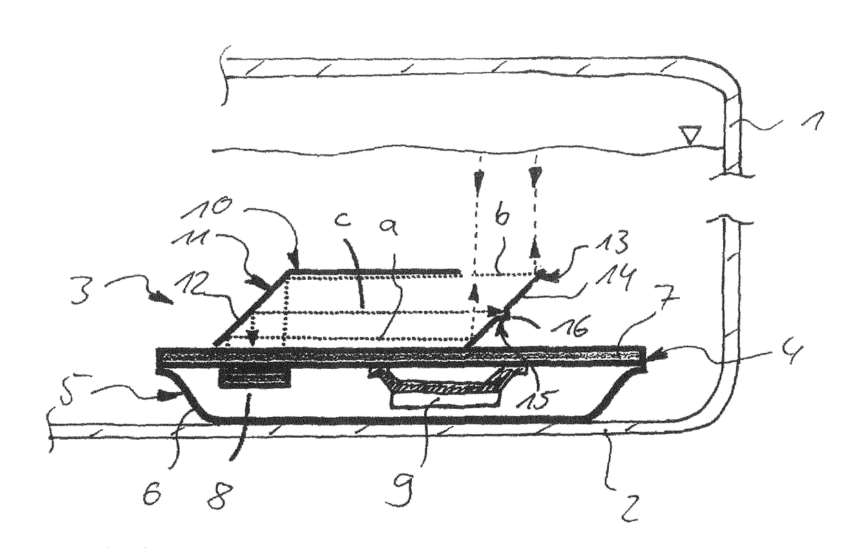 Referential ultrasonic transceiver for acoustic measurement of a fluid level