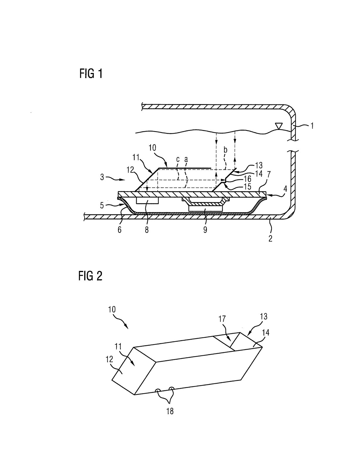 Referential ultrasonic transceiver for acoustic measurement of a fluid level