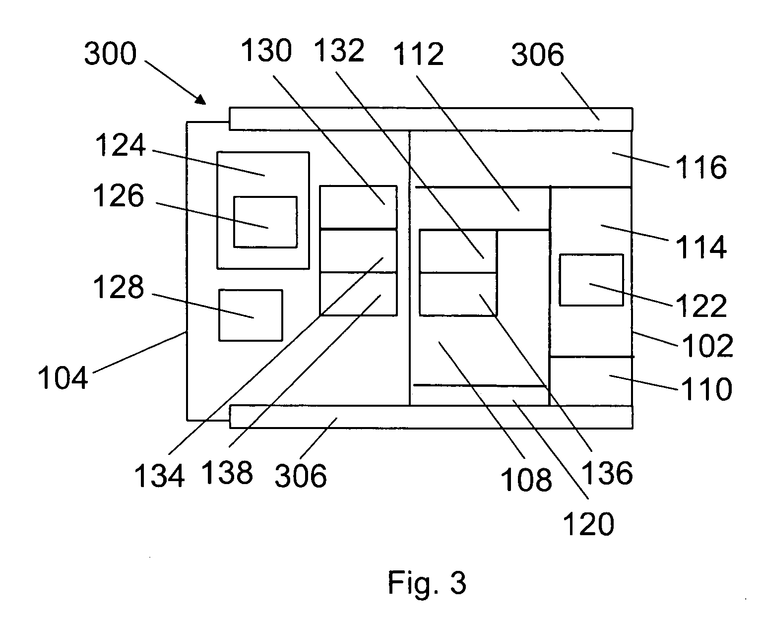 Electronic device and method for managing power distribution therein