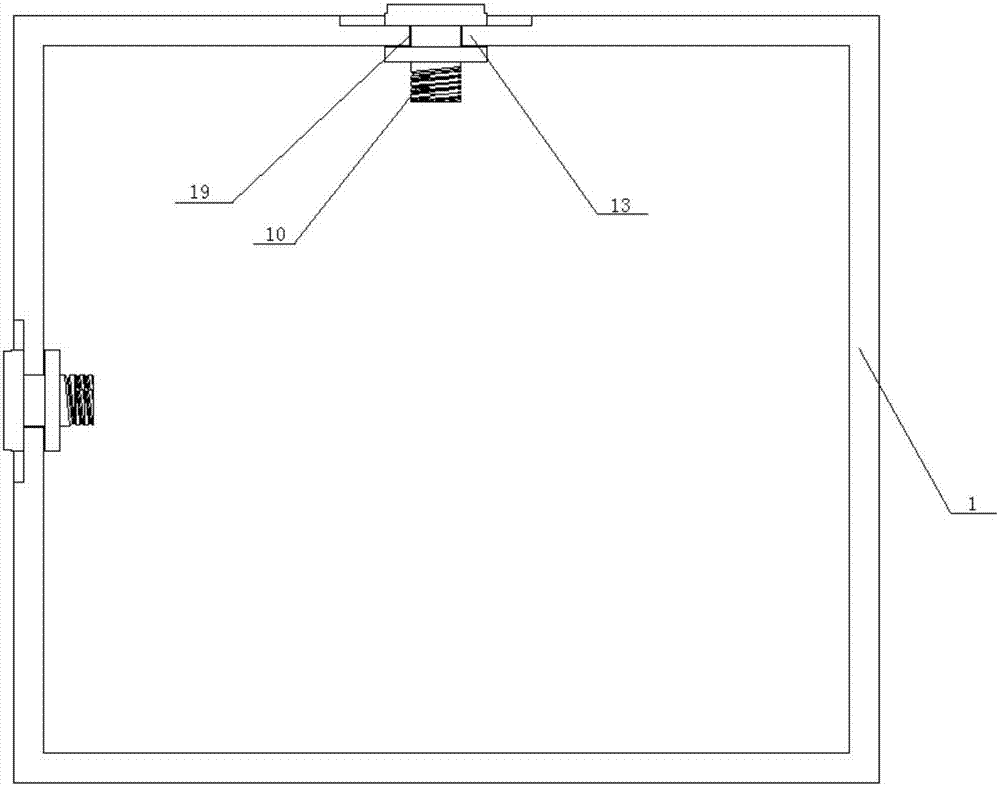 Lens adjusting device