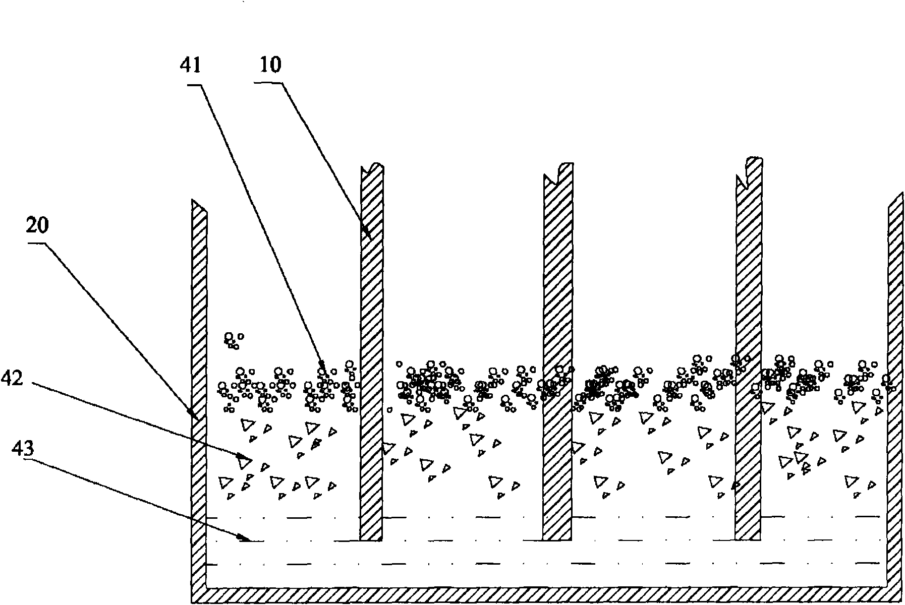 Automatic control device of electrode deep insertion of submerged electric furnace