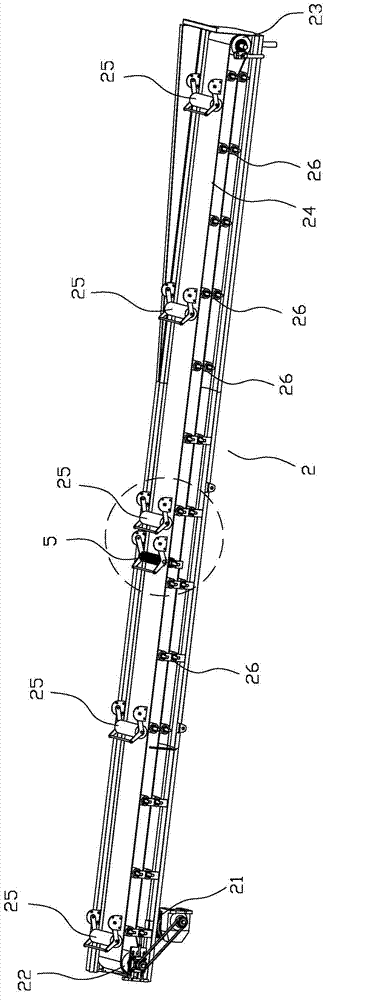 Automatic cooling traction equipment for plastic extruded strip