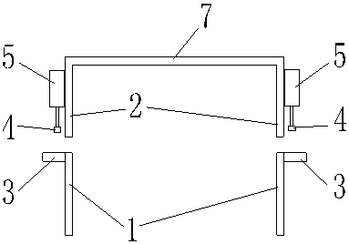 A mold for integral sealing of multi-bottle bodies and a packaging method using the same