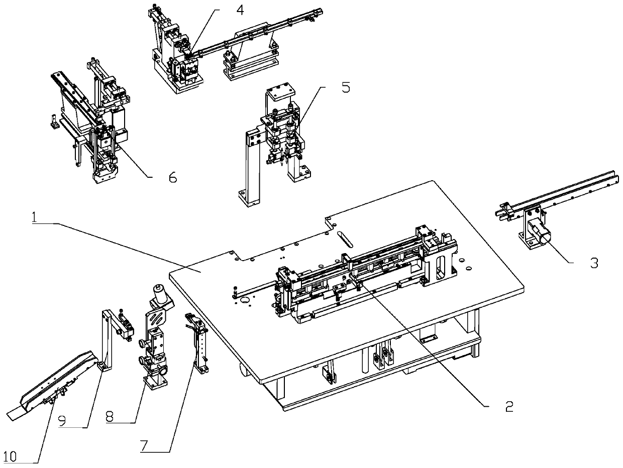 Conveying and material passing device of cylindrical capacitor electrode holder welding machine and method