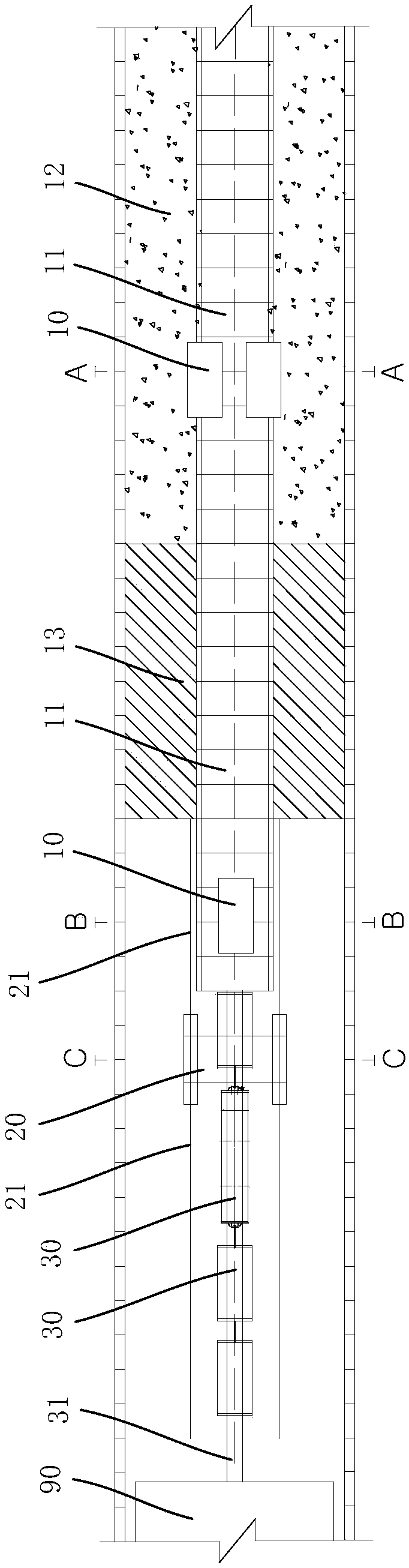 Transporting method and structure for tunnel construction through shield method