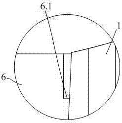 An injection mold for a product without a draft angle on the outer side of the edge of the side wall