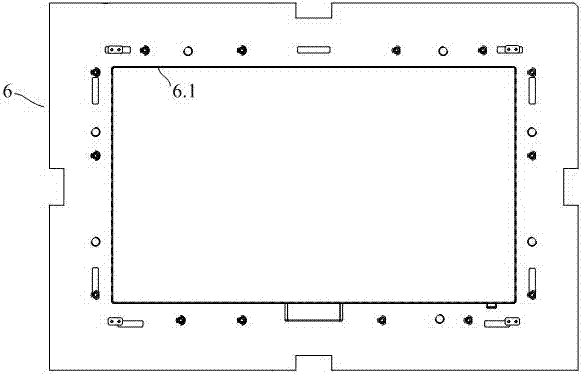 An injection mold for a product without a draft angle on the outer side of the edge of the side wall