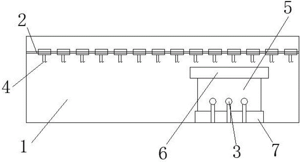 Efficient board paint spraying device