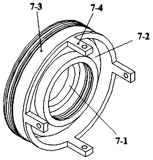 Clamping claw type water supply device and construction method thereof