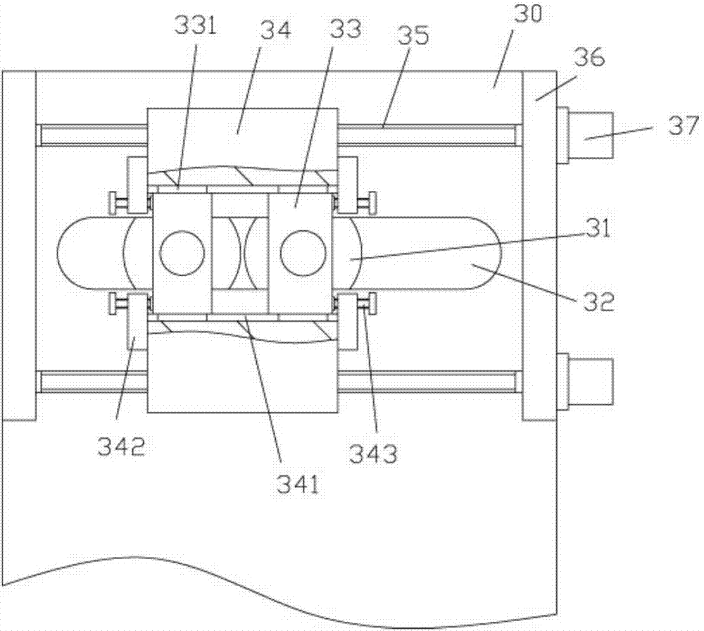 Conveying and folding mechanism used for fabric folding