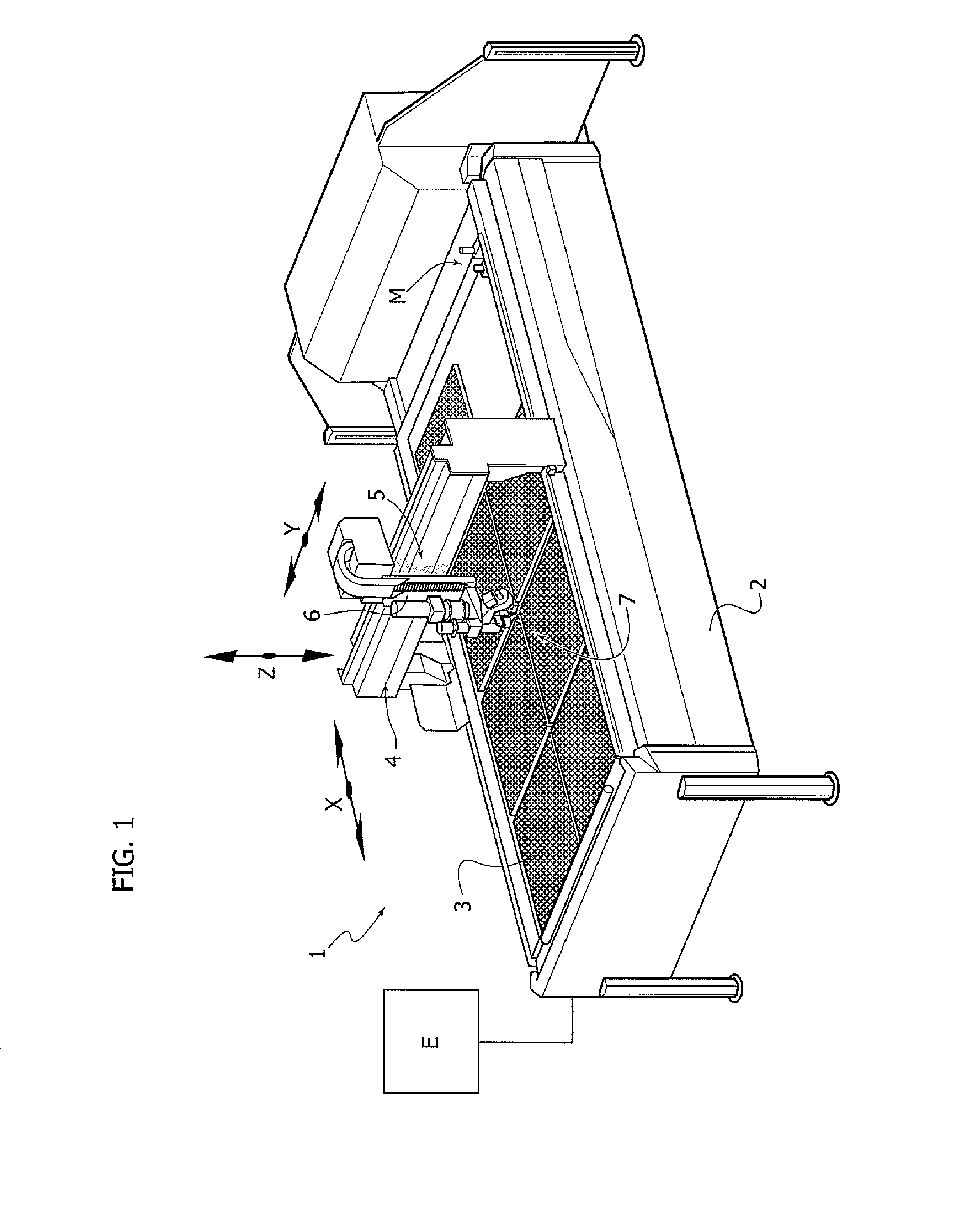 Water-jet operating head for cutting materials with a hydro-abrasive high pressure jet