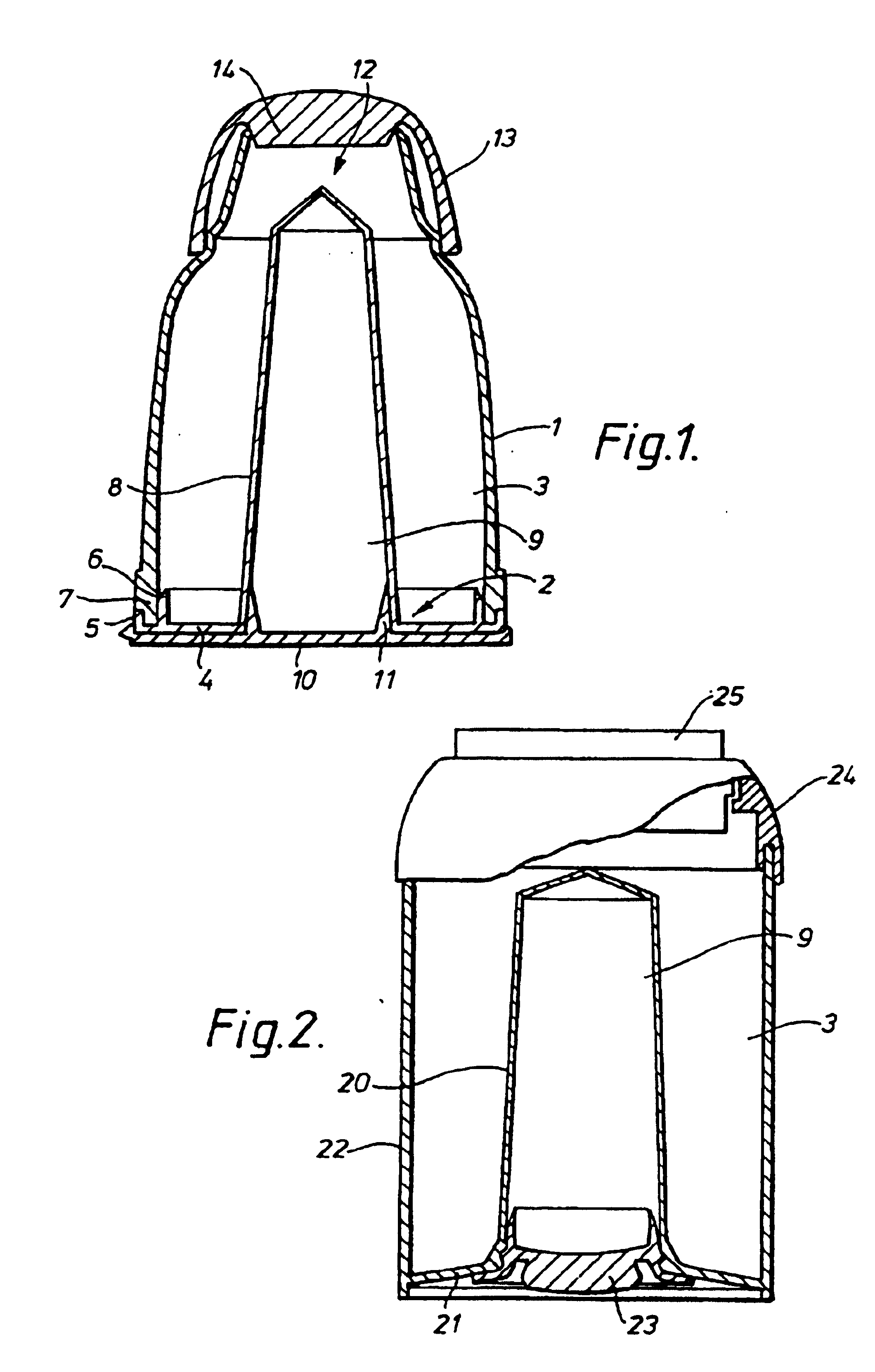 Container for dispensing a heated fluid