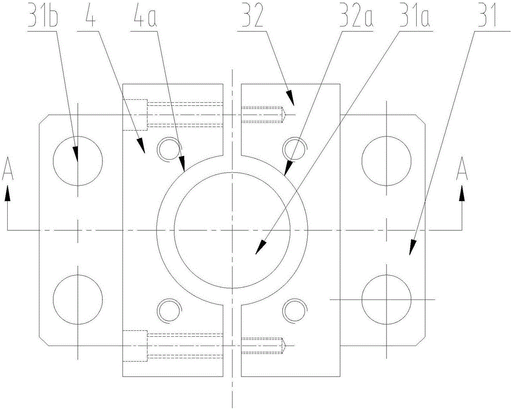 Concrete pump with lift type hopper fence