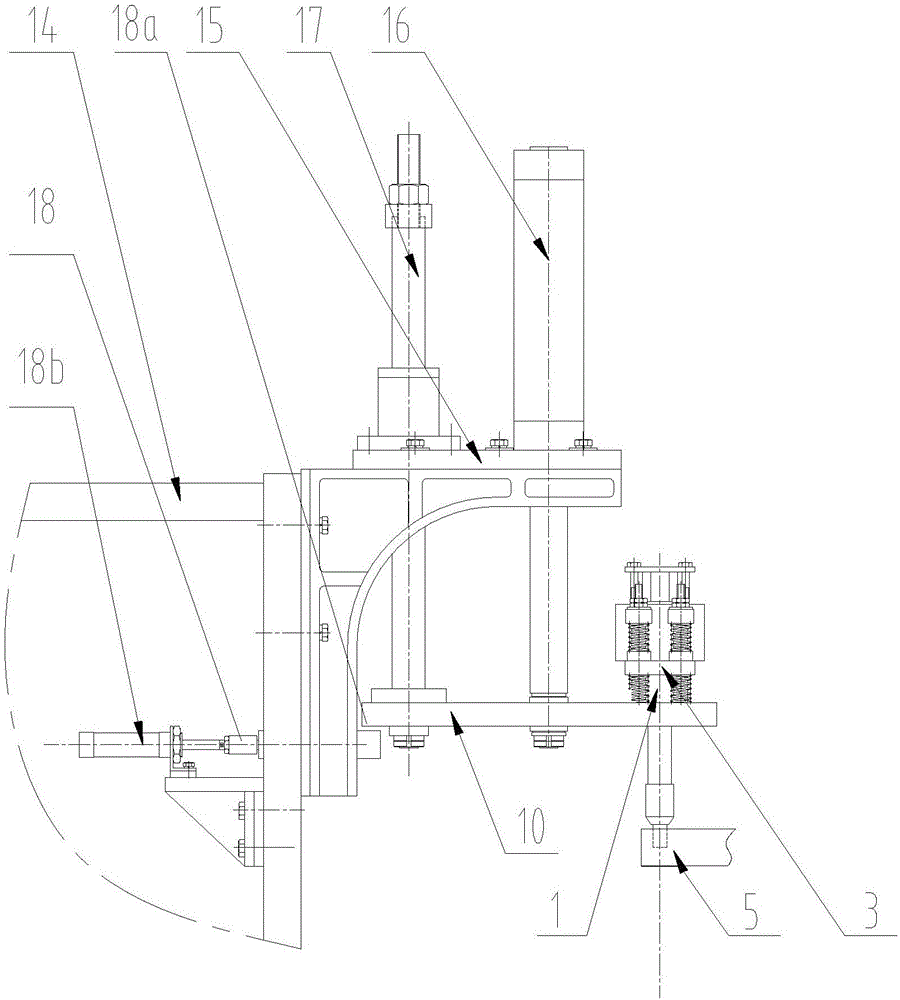 Concrete pump with lift type hopper fence