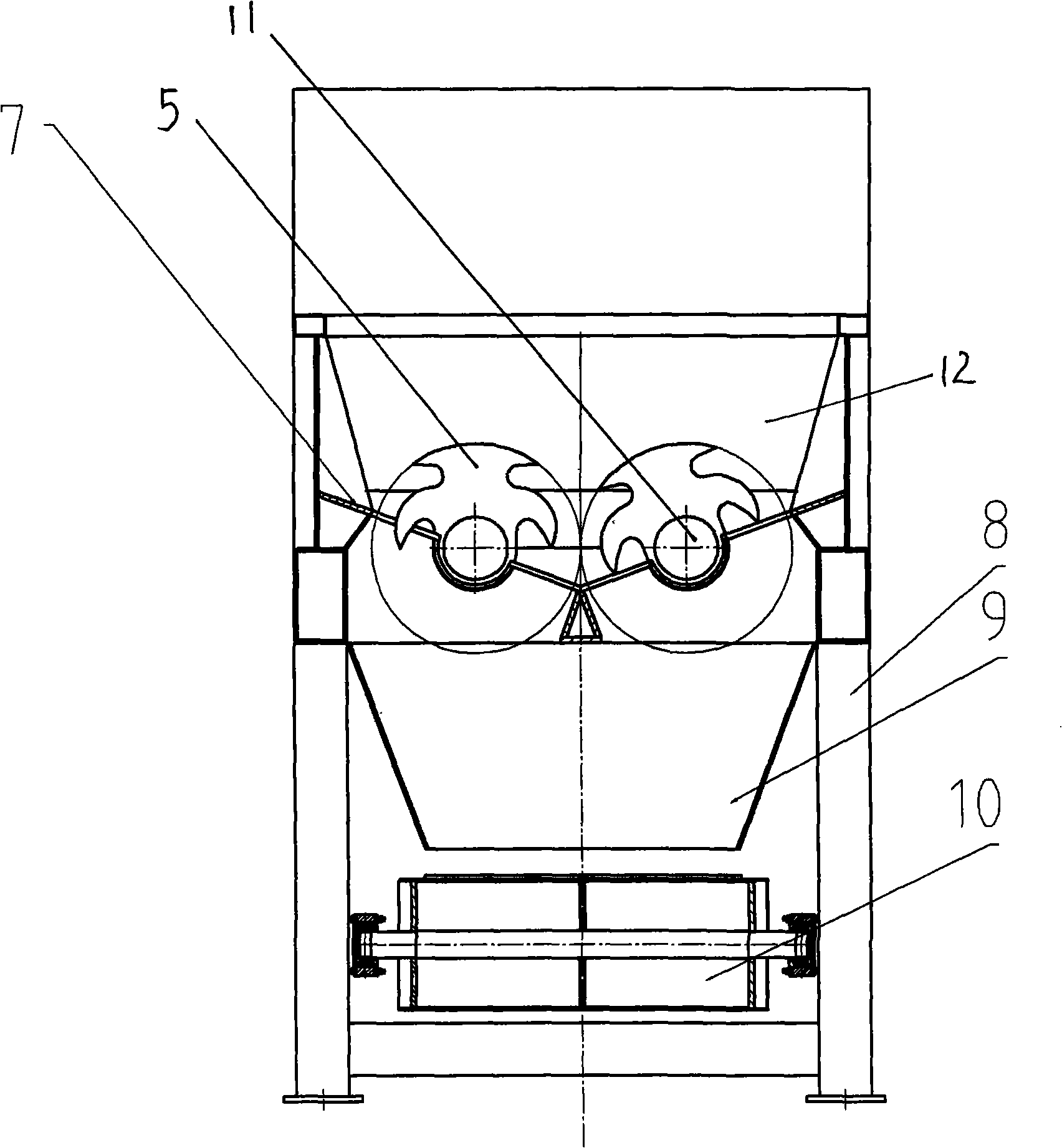 Knife flywheel type crusher