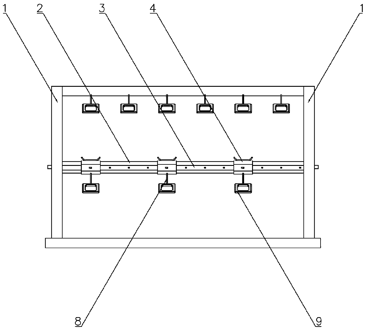 Leg pressing device with high safety