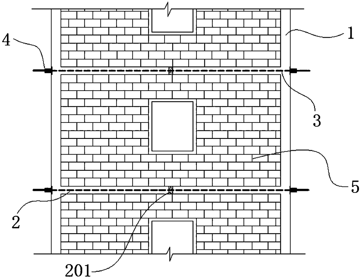 Internal centralized transverse prestress restraint masonry and prestress applying method thereof