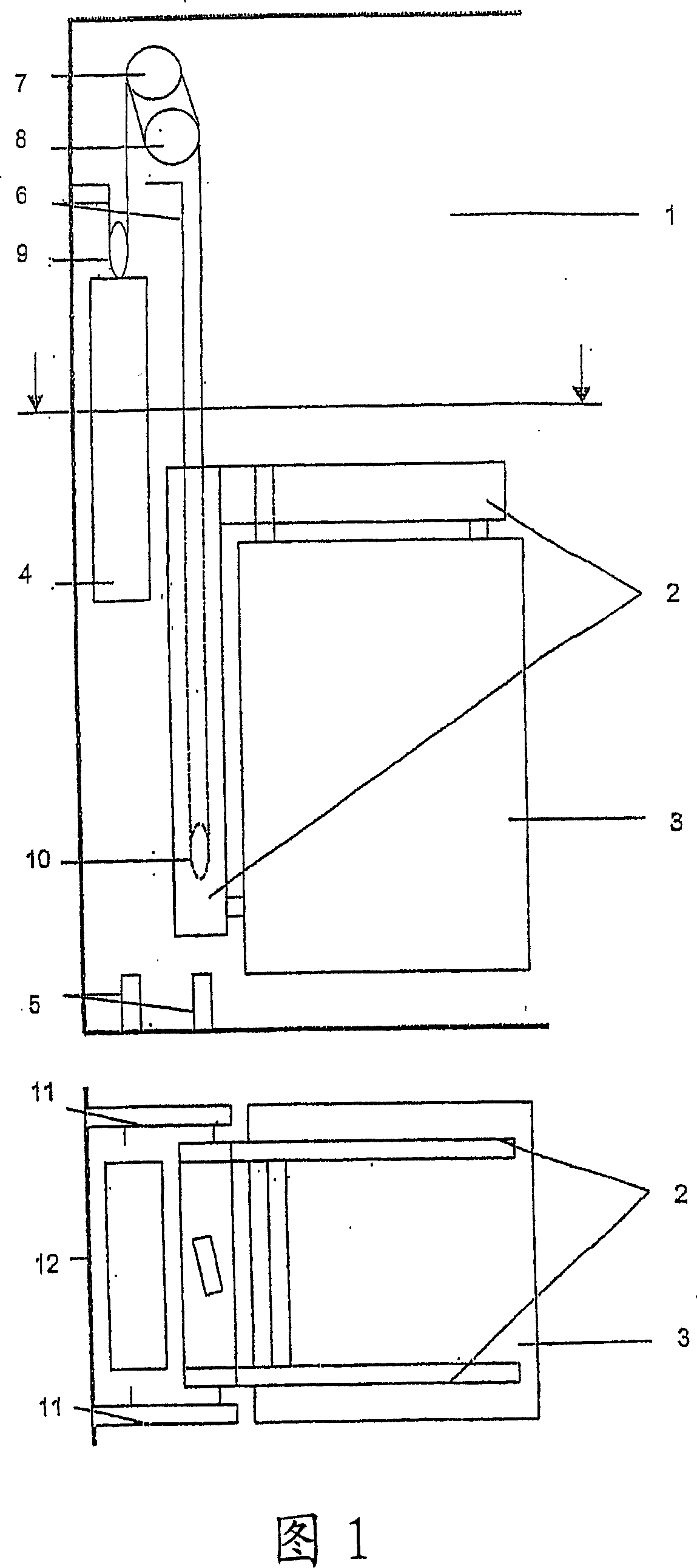 Elevator ('rucksack'-elevator comprising a car suspended on the car frame)