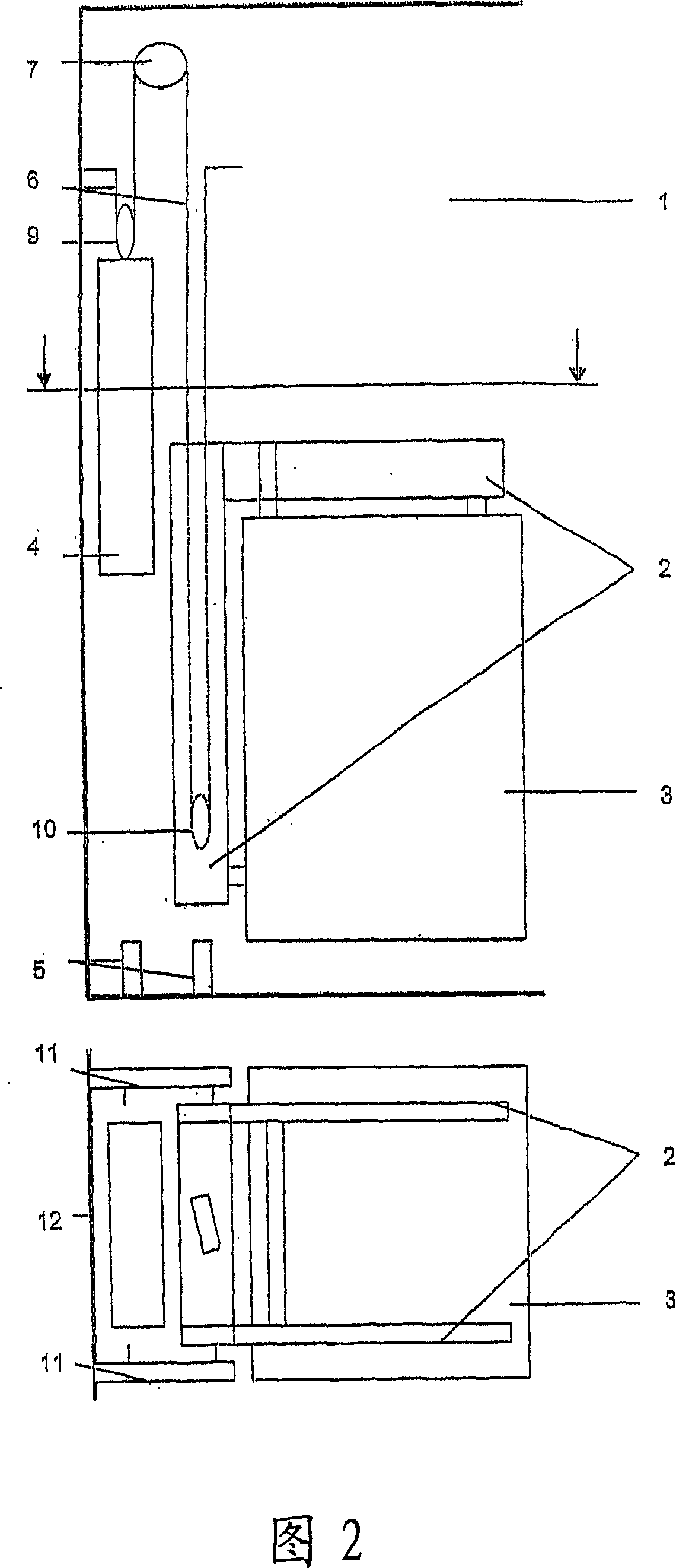 Elevator ('rucksack'-elevator comprising a car suspended on the car frame)