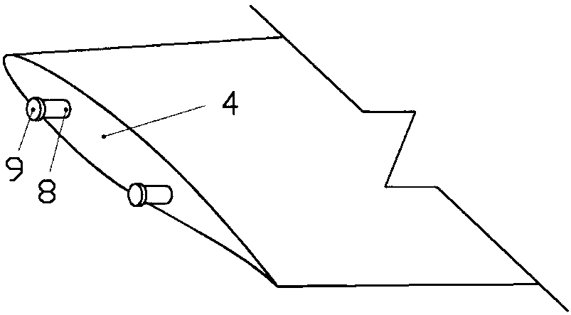 Primary and secondary aircraft with wing tips connected in parallel