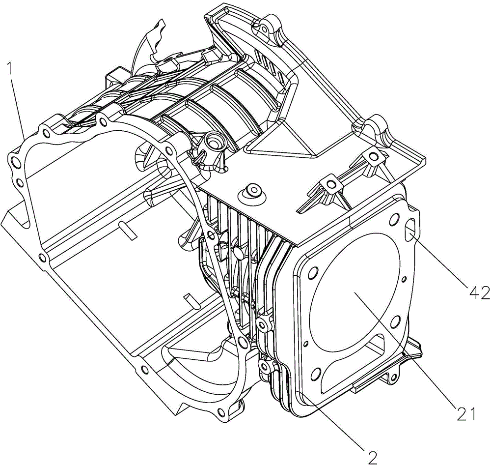 Low oil consumption type engine crankcase and engine set