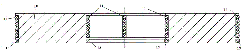 A device for hydrostatically extruding hollow profiles with mold cores and movable core supports