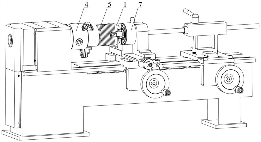 Long-axis deep hole drilling device and method for removing chips through circulating water